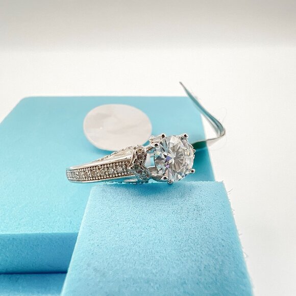 925 Sterling Sliver Moissanite Wedding/Engagement Ring, 1.25ctw VVS Stones Hip H - Picture 5 of 6